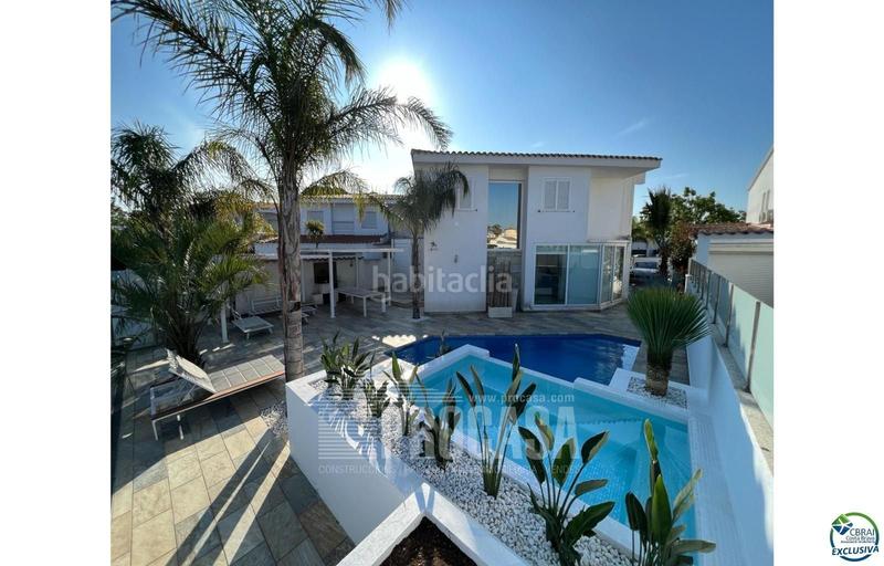 Foto 30e4f498-0c83-462d-9c14-1504fa1b9176. Chalet avec parking piscine dans Cap Ras - Creus - Falconera Empuriabrava