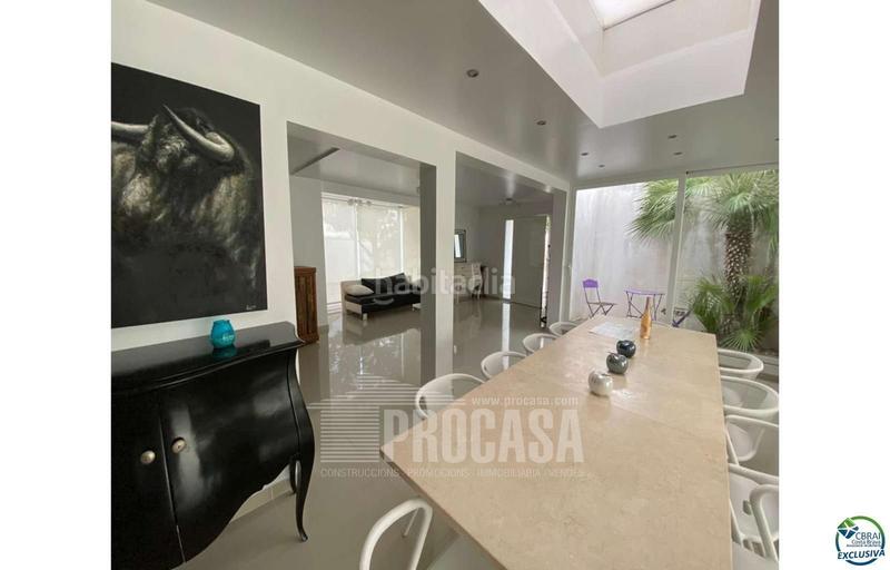 Foto 63175912-abf8-4ad0-be0b-41f12db6903e. Chalet avec parking piscine dans Cap Ras - Creus - Falconera Empuriabrava