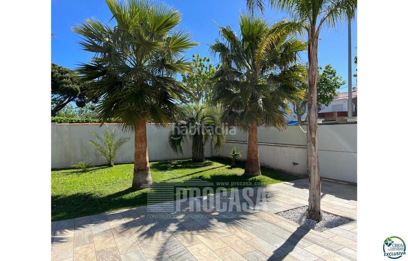 Foto 653e7b8b-356f-4467-892f-d4d5f767e184. Chalet avec parking piscine dans Cap Ras - Creus - Falconera Empuriabrava