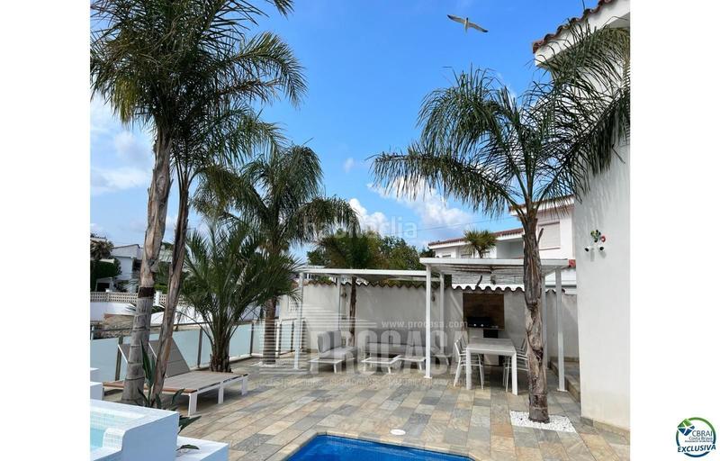 Foto a5393340-b790-4c98-89f5-57fc828072e4. Chalet avec parking piscine dans Cap Ras - Creus - Falconera Empuriabrava