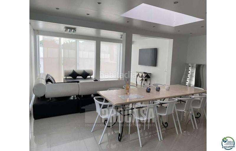 Foto bf7fadfd-ffa9-40da-8be7-0da02a17b0d8. Chalet avec parking piscine dans Cap Ras - Creus - Falconera Empuriabrava