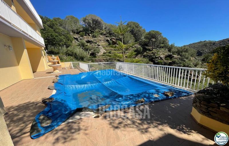 Foto 013b1985-3638-4ceb-8931-5a4908337203. Chalet preciosa casa con vistas al mar y a la piscina en Roses