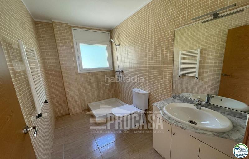 Foto 48a58cdd-d9de-438f-91b2-85383b246239. Chalet preciosa casa con vistas al mar y a la piscina en Roses