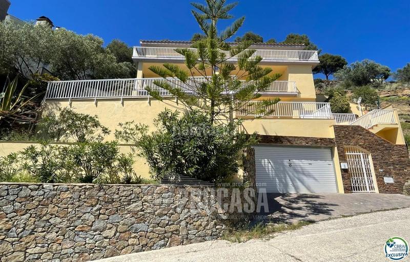 Foto 553c48b4-aa12-4021-87ad-1b5df41f16a2. Chalet preciosa casa con vistas al mar y a la piscina en Roses