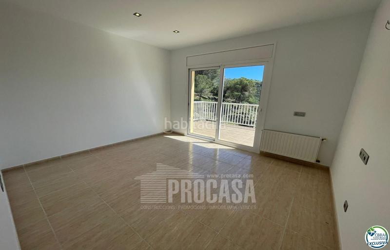 Foto 66b9bf59-85ca-4c3e-8e4b-35e16936cfe9. Chalet preciosa casa con vistas al mar y a la piscina en Roses