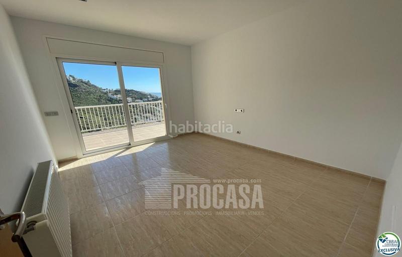 Foto ad54aaa4-5ff2-4ca2-b2d4-38da86060531. Chalet preciosa casa con vistas al mar y a la piscina en Roses