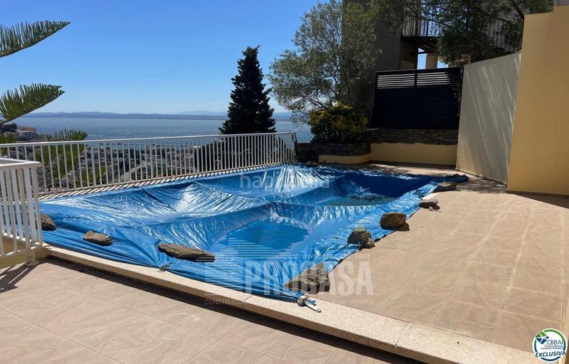 Foto be09b912-e228-4619-a301-9bed18b6acac. Chalet preciosa casa con vistas al mar y a la piscina en Roses