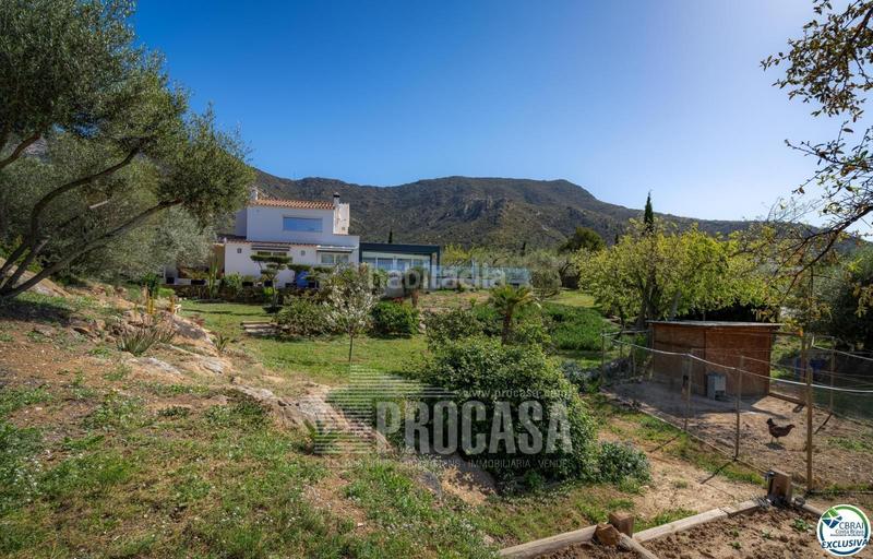 Foto b8367cbe-1202-433c-a02e-ba7b6ddc2815. Chalet magnífica villa reformada rodeada de naturaleza en Palau-saverdera