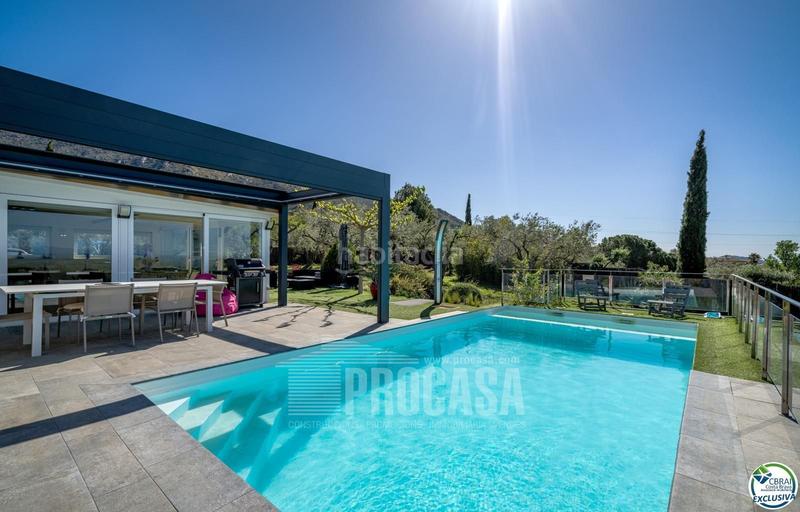 Foto baf87424-34e9-4aa8-a9d6-e69ce9529b71. Chalet magnífica villa reformada rodeada de naturaleza en Palau-saverdera