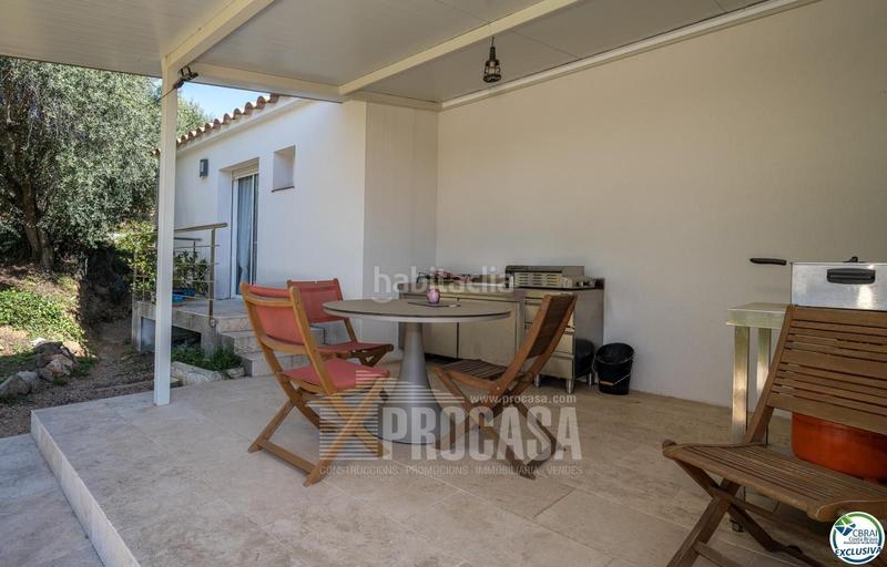 Foto ea35fd91-7330-43fa-93e7-3461544cb6a3. Chalet magnífica villa reformada rodeada de naturaleza en Palau-saverdera