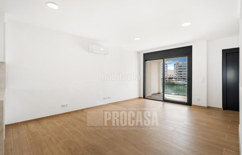 Foto 15a6a9af-5724-467d-bd56-19cad796f248. Chalet with heating parking in Salins - Cavall de Mar Empuriabrava