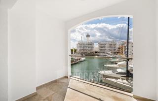 Xalet  Caballito del mar. Casa reformada, antes de los puentes, amarre, empuriabrava