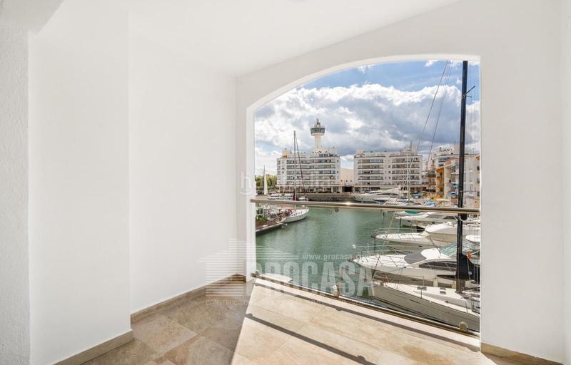 Foto 2bd7e98c-e1ff-4053-9517-8a12205b5eee. Chalet with heating parking in Salins - Cavall de Mar Empuriabrava