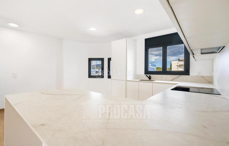 Foto 3ac4021f-860b-4002-857f-2d6f46650444. Chalet with heating parking in Salins - Cavall de Mar Empuriabrava