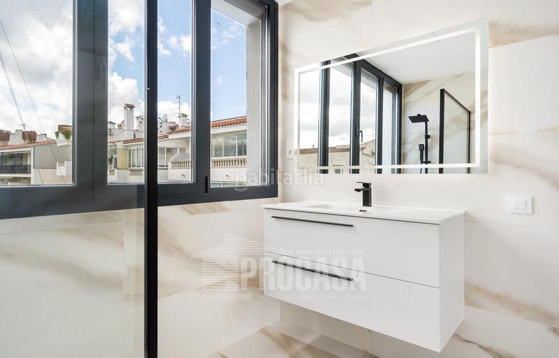 Foto 56f2e86e-154f-4bd9-85d4-60b988b196dc. Chalet with heating parking in Salins - Cavall de Mar Empuriabrava