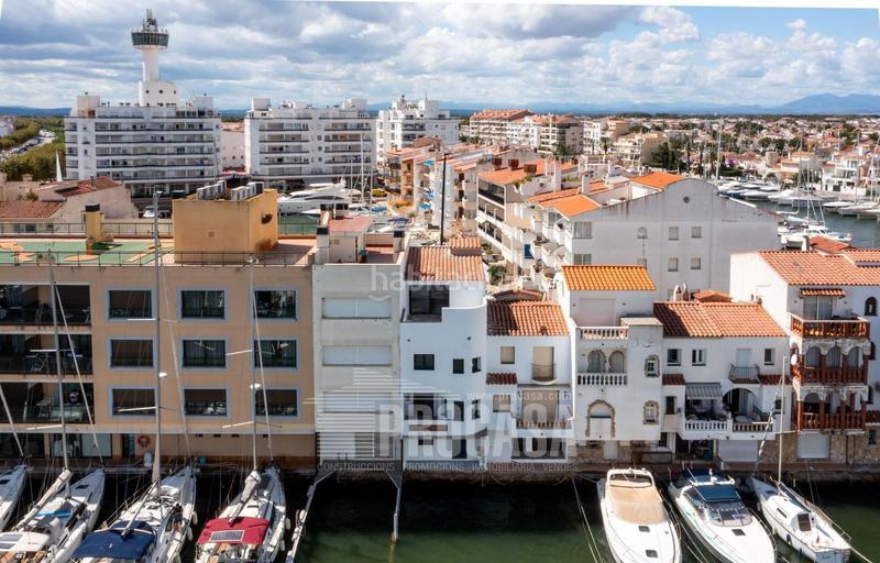 Foto b33f110e-e735-49d8-9017-4fa822c4f544. Chalet with heating parking in Salins - Cavall de Mar Empuriabrava