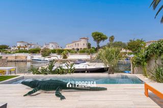 Chalet  Noguera. Villa nueva al canal ancho, 14m amarre. construcción procasa