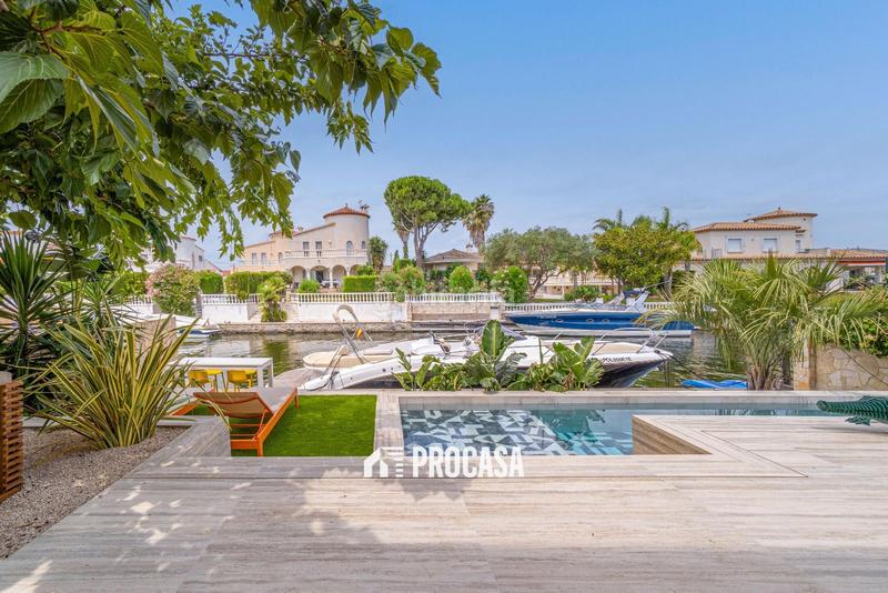 Foto efb742f0-1d9f-40f4-92b8-29ed0907c7e3. Chalet mit heizung parking pool in Francolí - Freser - Noguera Empuriabrava