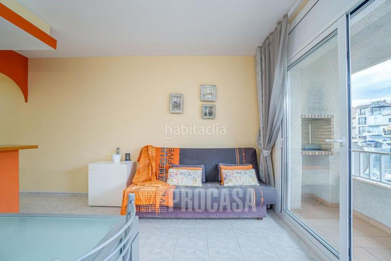 Foto 46e6254c-c893-4e3e-ade2-12b780e030e6. Piso apartamento antes de los puentes,vistas al canal, amarre de 3,45 x 10m en Empuriabrava