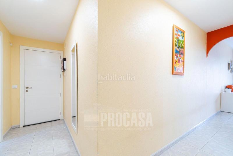 Foto 6f79b960-04c0-4733-bd36-da0b29c83c5b. Piso apartamento antes de los puentes,vistas al canal, amarre de 3,45 x 10m en Empuriabrava