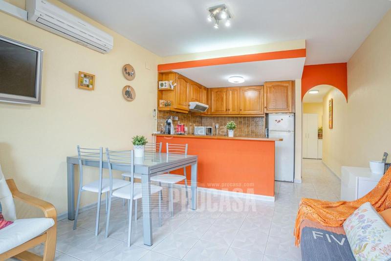 Foto e3e5e036-f2cf-4abc-b0be-ac37425ee449. Piso apartamento antes de los puentes,vistas al canal, amarre de 3,45 x 10m en Empuriabrava
