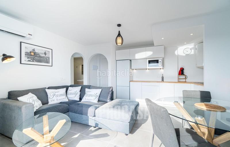 Foto 48f88a29-7763-43b3-9708-180f495e0dbc. Piso precioso apartamento en la última planta con vistas al canal y amarre privado en Empuriabrava