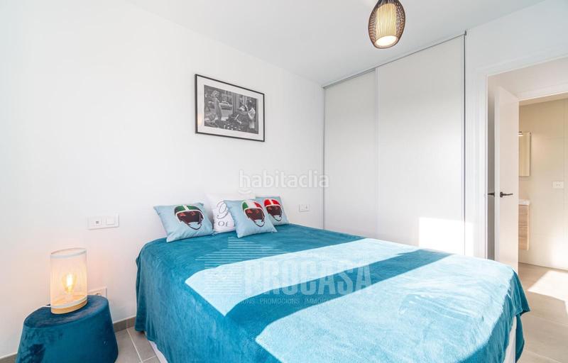 Foto be303fb6-22e4-45c5-8b43-63eb8a36989c. Piso precioso apartamento en la última planta con vistas al canal y amarre privado en Empuriabrava