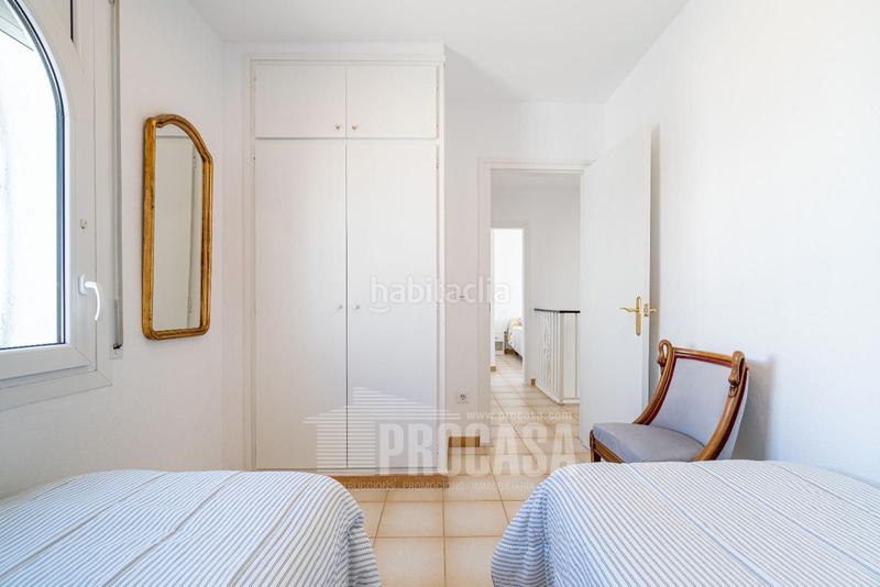 Foto 0e4e8b58-1b87-4f64-a2c3-80ad4f325a91. Chalet con parcheggio piscina in Sant Maurici Empuriabrava