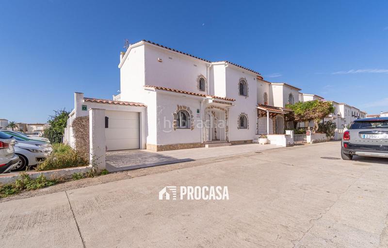 Foto 873a857b-3637-4f55-9c19-7367ef2bfa16. Chalet con parcheggio piscina in Sant Maurici Empuriabrava