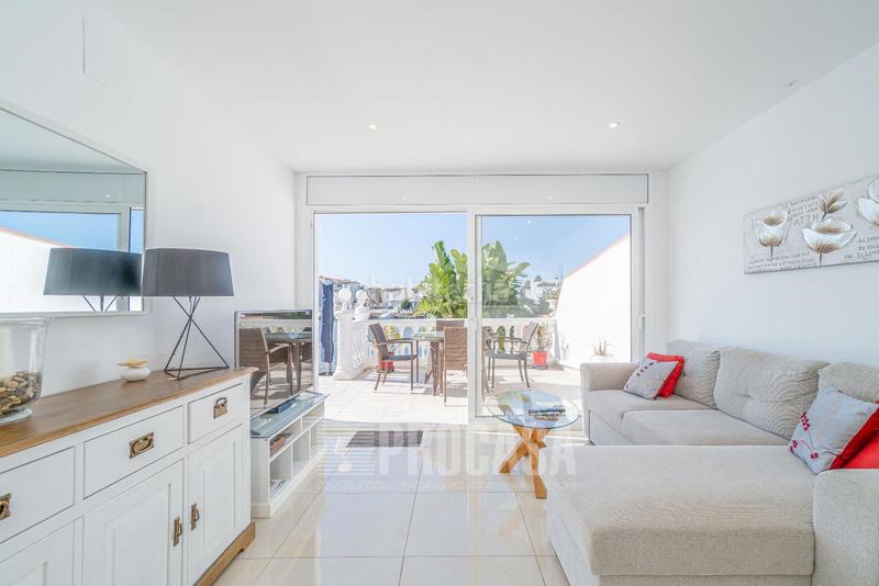 Foto f891f209-2420-4c46-964e-2a32527dadbc. Chalet con parcheggio piscina in Sant Maurici Empuriabrava
