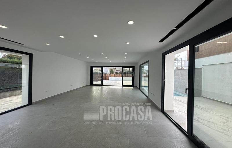 Foto c5210719-0ebb-4d7b-a469-ec8b93db91a6. Chalet fantástica casa de nueva construccion en el centro en Empuriabrava