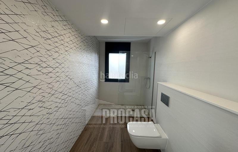 Foto d7ae21b2-0437-4e02-b9d4-346e904f0dd6. Chalet fantástica casa de nueva construccion en el centro en Empuriabrava
