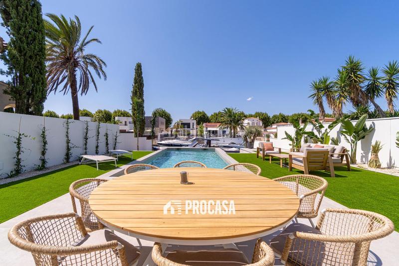 Foto 460fa8c2-66cd-4e3f-bb9f-e2c3c49fbec9. Chalet avec chauffage parking piscine dans Segre - Ebre - Ter Empuriabrava