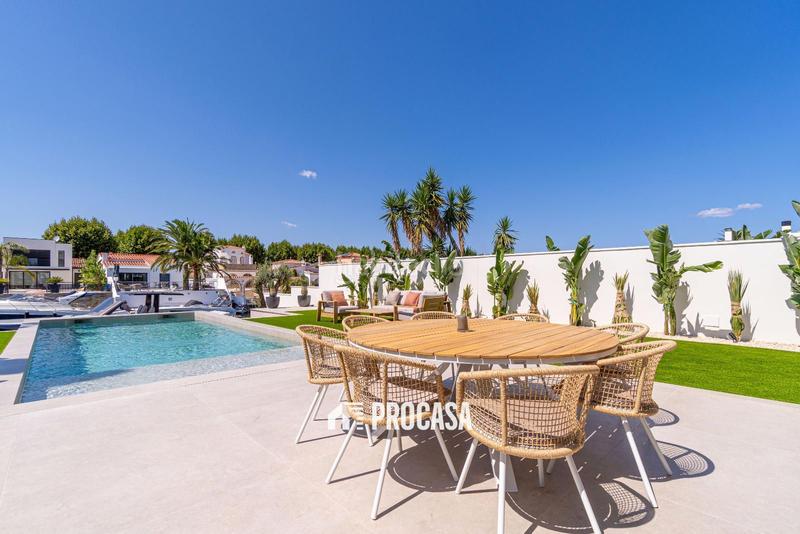 Foto 461dfaf8-5324-488c-bab4-f4258069c9a3. Chalet avec chauffage parking piscine dans Segre - Ebre - Ter Empuriabrava