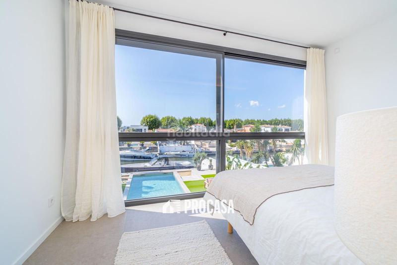 Foto 4d03167c-c90e-45c9-abcb-a5f65c646cdf. Chalet avec chauffage parking piscine dans Segre - Ebre - Ter Empuriabrava