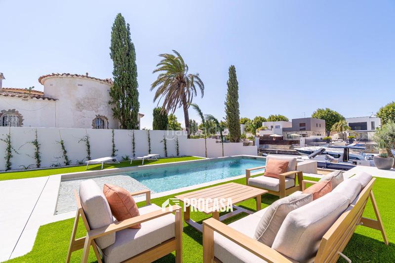 Foto 812eef20-1d2a-40a7-85de-09b275d704ea. Chalet avec chauffage parking piscine dans Segre - Ebre - Ter Empuriabrava