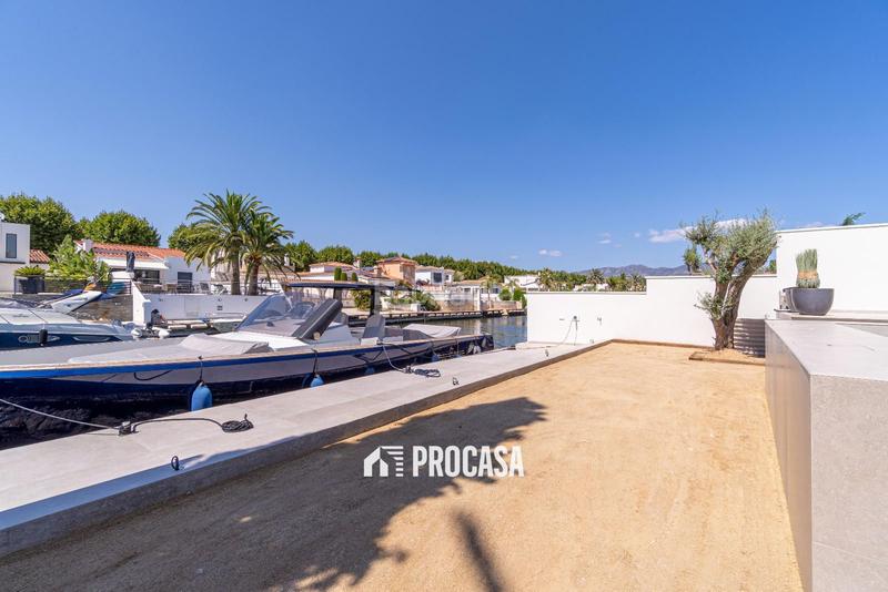 Foto f4c30303-d0ab-42b3-9c76-a1cab7c9346e. Chalet avec chauffage parking piscine dans Segre - Ebre - Ter Empuriabrava