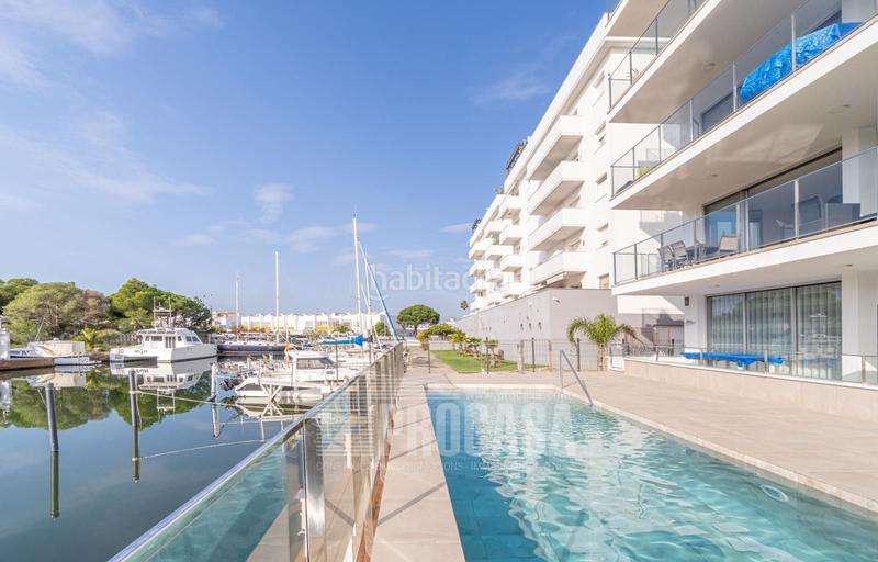 Foto 582fa1cf-bdf6-4ed4-8cec-fc8a79f2afeb. Attique avec chauffage parking piscine dans Santa Margarida Roses