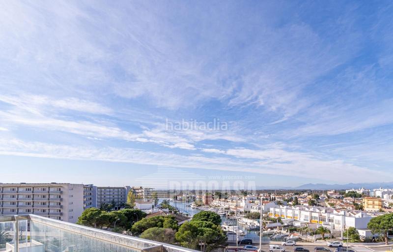 Foto 94ec7d7f-9190-4647-b3fd-df4a130d2168. Attique avec chauffage parking piscine dans Santa Margarida Roses