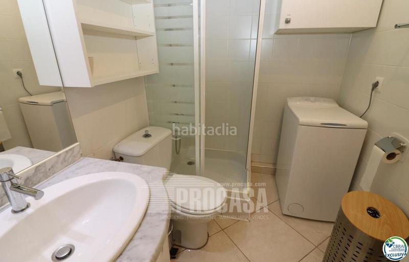 Foto 38cecc95-a1c3-44dd-8c36-703c7e7652fd. Piso encantador apartamento en venta con vistas al canal en Empuriabrava