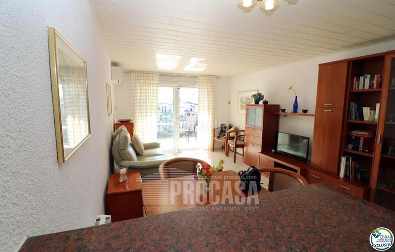 Foto 441c7d4e-b1aa-414c-bbec-bda6bdd70ce7. Piso encantador apartamento en venta con vistas al canal en Empuriabrava