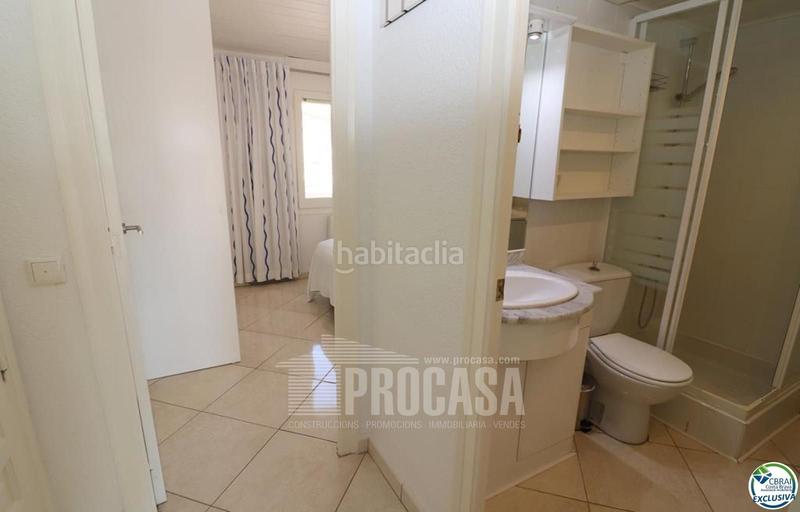 Foto c52d4d24-025c-487f-bff4-17ef18d4579e. Piso encantador apartamento en venta con vistas al canal en Empuriabrava