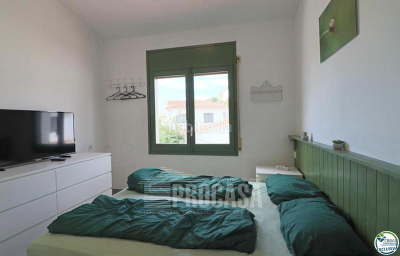 Foto 3ab81325-9566-441f-a355-66aaa588d510. Chalet encantadora casa renovada en 2024, en Sant Maurici Empuriabrava