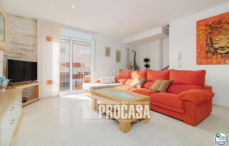 Foto 2d192b7f-e138-4940-b7ad-337e03ff5c37. Casa adossada amb calefacció aparcament piscina a Empuriabrava