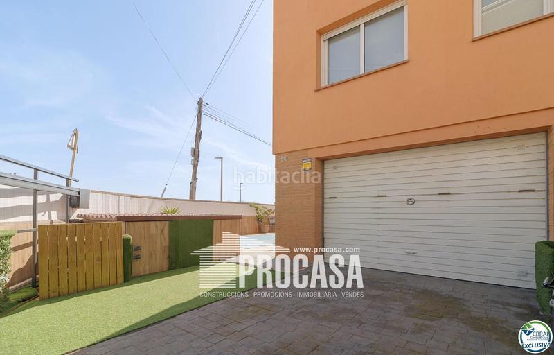 Foto d3a5afcb-e671-49b3-8142-694ffafbf28b. Casa adossada amb calefacció aparcament piscina a Empuriabrava