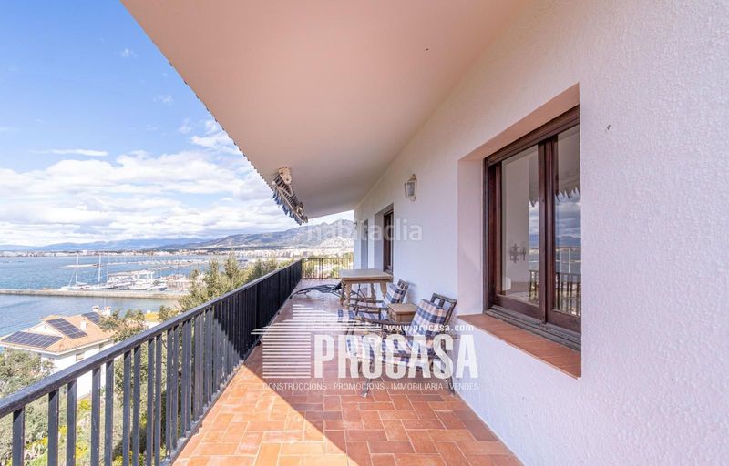 Foto a825c0b8-6f9f-4d2c-841a-b9313b8a2449. Xalet amb aparcament a Puig Rom-Canyelles-Almadrava Roses