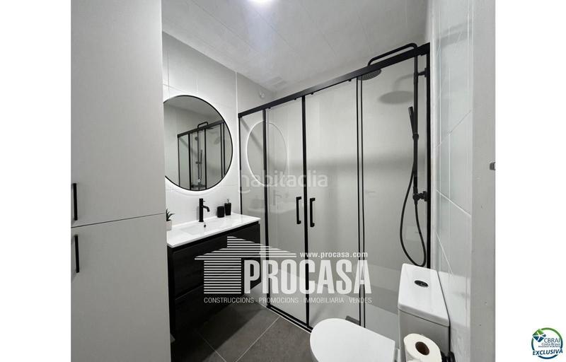 Foto 388d8c5e-0fb8-46e4-85ca-1508101e7e9a. Piso apartamento de 2 habitaciones totalmente reformado en pleno centro en Empuriabrava