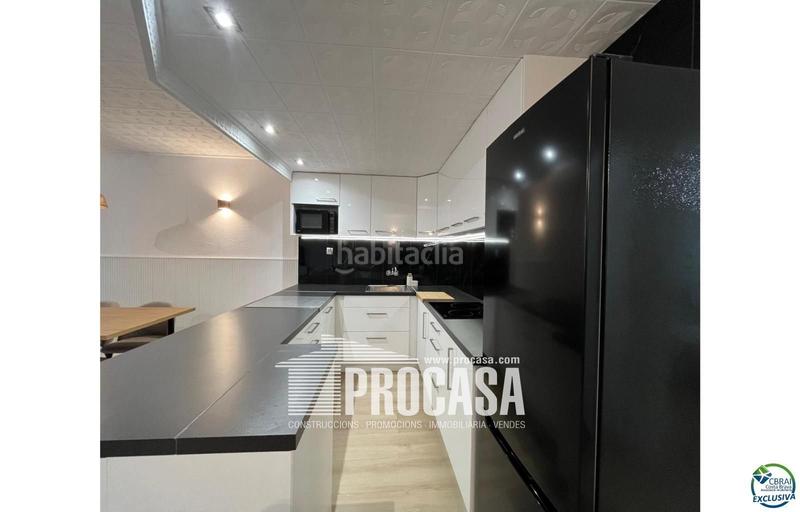 Foto 530d3301-c377-424a-9358-a1f99b3aa924. Piso apartamento de 2 habitaciones totalmente reformado en pleno centro en Empuriabrava