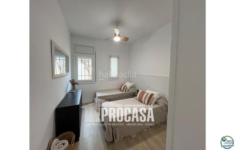 Foto b9aaa85b-ff55-481b-9d5d-c3899e3abaed. Piso apartamento de 2 habitaciones totalmente reformado en pleno centro en Empuriabrava