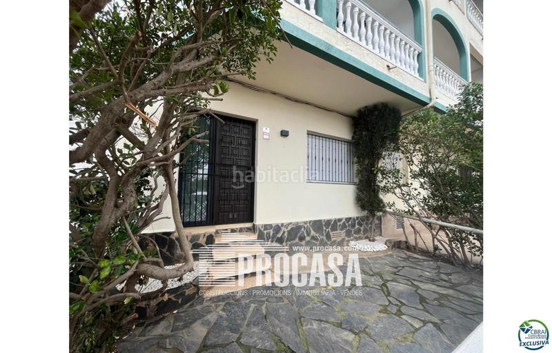 Foto ddfb3ed0-19d6-4ff3-ba40-ee4c804b23ad. Piso apartamento de 2 habitaciones totalmente reformado en pleno centro en Empuriabrava